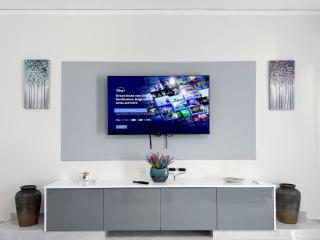 All Seasons Luxury Apartment - 9