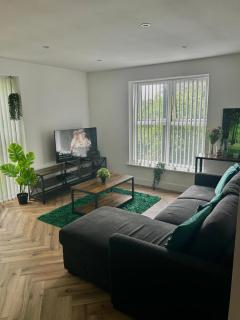 Brand New Luxury Modern Spacious - Birmingham - 0