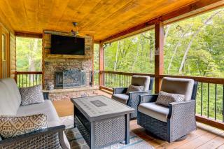 Luxe Mineral Bluff Vacation Rental with Game Room! - Mineral Bluff - 0