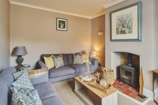 Rathbone Cottage - 8