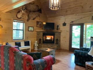 Bucksnort Lodge - Game Room and Hot Tub - 9