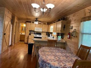 Bucksnort Lodge - Game Room and Hot Tub - 4