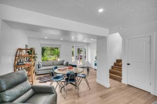 Zion Plush Family Escape HotTub, Games, Sleeps 14 - 1