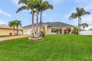 Villa Chayenne charming 4 bedroom 2 bathroom pool home - Cape Coral - 0