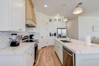 Salt & Stone Villas - Galveston - 4