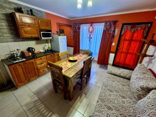 Departamento cálido y colorido cerquita del centro - El Calafate - 0