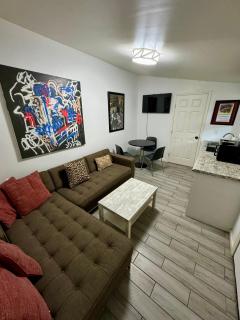 One bedroom apartment with hot tub 2 blocks to Magazine street - New Orleans - 8