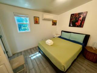 One bedroom apartment with hot tub 2 blocks to Magazine street - New Orleans - 0