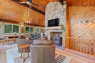 Belleau Lake Escape - 1