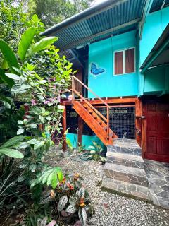 Hidden Jungle Beach House - 2