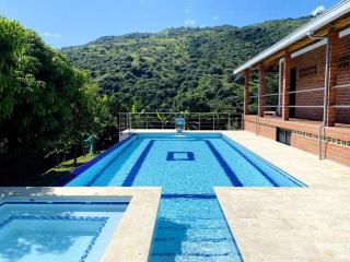 Finca con Piscina y Jacuzzi Privado - San Jerónimo - 9