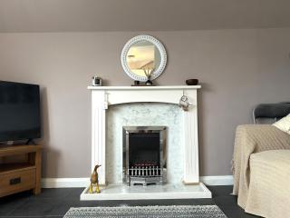 Bright Seaside Apartment with Stunning River Views - New Brighton - 4