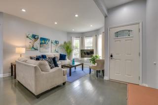 Chicago Vacation Rental Apt about 7 Mi to Downtown - Chicago - 7