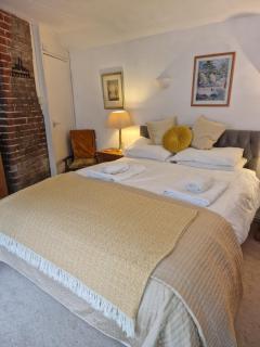 The Old Dairy, comfy 1 bedroom apartment with lounge,bathroom and kitchenette near town, pubs and walks - Ringwood - 9