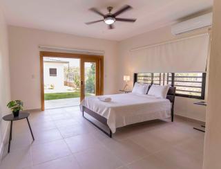 Luxury Beach Villa with Private Pool, Jacuzzi, Beach Club Access with Restaurant & Adventure Nearby - Baní - 1