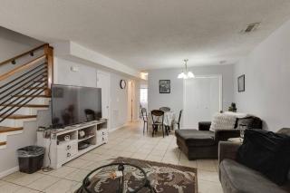 Lovely 2 BDR Condo with Balcony 2M to Broadway - Nashville - 5