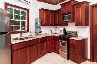 White Sands Cove G01-Romantic Suite Garden view 1 BR by Stay Floreo - San Pedro - 5