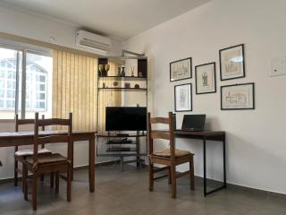 Kitnet com ótima localização em São José - 2