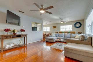 Sunny Fort Walton Beach Vacation Rental with Yard! - Fort Walton Beach - 7