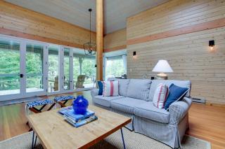 Serene Washington Island Getaway with Private Beach! - 6