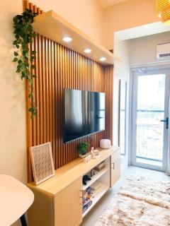 2 Bedroom with Balcony, Game Console, Karaoke and Netflix - Manila - 1