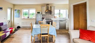 Ben Haven Self Catering Accommodation - Ballaghnatrillick - 3