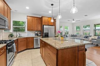 South Austin Home with a Pool - Austin - 3