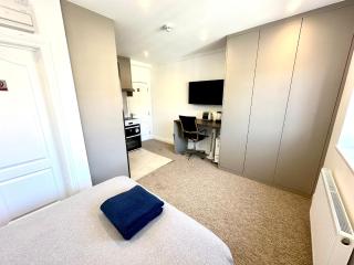 Spectacular Modern, Private Apartment,15 Mins To Central London - Hendon - 7