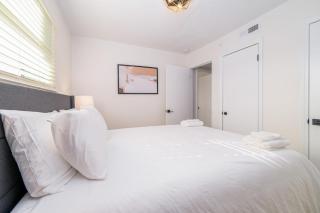 Sojourn's Harborage Seal Suite Pet Friendly - North Camellia Acres - 2