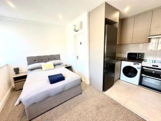 Spectacular Modern, Private Apartment,15 Mins To Central London - Hendon - 4