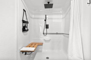 Luxury Studio with Modern Amenities in Vibrant Downtown St Pete - Sankt Petersburg - 6
