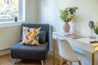Enfield House 4 Bedroom-North London-Free parking - Enfield - 8