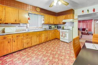 Ottawa Home with Porch, Near Starved Rock State Park - 9