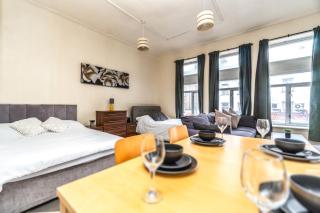 Large Studio by Finsbury Park - London - 0