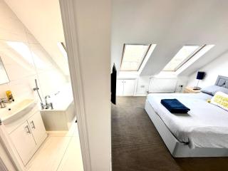 Stunning Modern, Private Apartment,15 Mins To Central London - 1