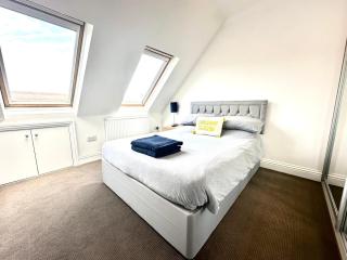 Stunning Modern, Private Apartment,15 Mins To Central London - The Hyde - 0