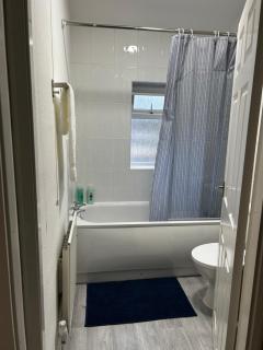 Family home near Cribbs Causeway and The Wave, just 2 minutes from Airbus and Rolls Royce - Bristol - 1