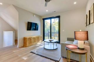 Tranquil Lakefront Carriage House with Dock - Mooresville - 5