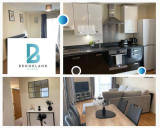 Two Bedroom House By Brookland Stays Serviced Accommodation Short Lets London With Free WiFi & Parking - London - 0