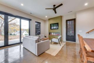 The Flat - A Lake View Retreat with Dock Access - Mooresville - 8