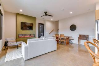 The Flat - A Lake View Retreat with Dock Access - Mooresville - 7