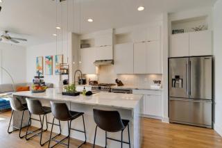 Fantastic Game room and rooftop 1mi to Broadway - 9