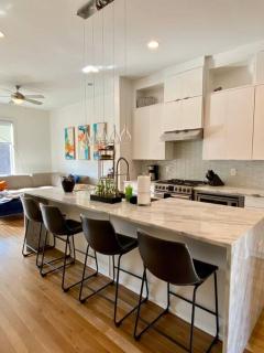 Fantastic Game room and rooftop 1mi to Broadway - 8