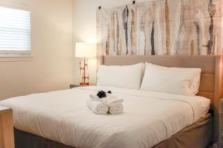 Sojourn's Harborage Jellyfish Suite Near Beach - 5