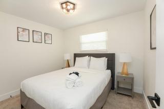 Sojourn's Harborage Jellyfish Suite Near Beach - 1