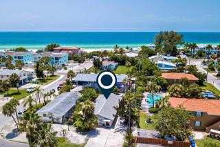Pineapple House - Holmes Beach - 3