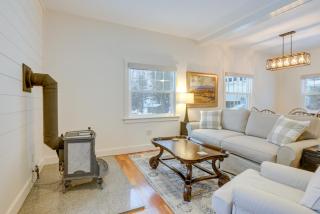 Cozy Wolfeboro Home with Private Deck 1 Mi to Lake! - Wolfeboro - 6