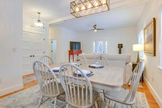 Cozy Wolfeboro Home with Private Deck 1 Mi to Lake! - Wolfeboro - 4