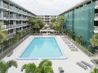 Orlando 1BR Relaxing Condo Next to Disney With Pool view - Kissimmee - 0
