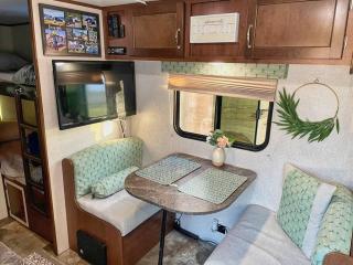 Camper close to beach with BBQ and Bicycles - Englewood - 9